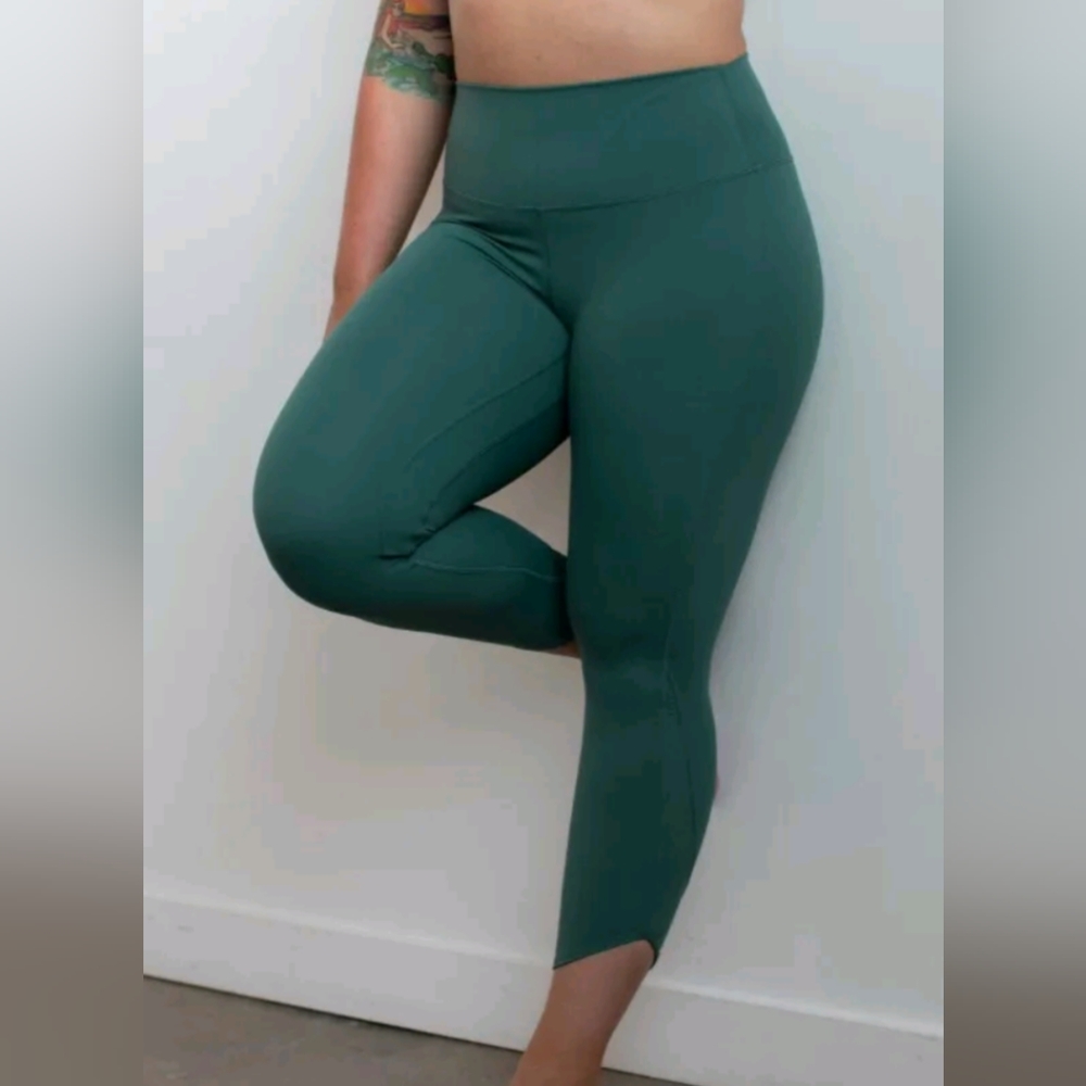 Savvi Fit Olive Green Dancer Leggings Size XL New